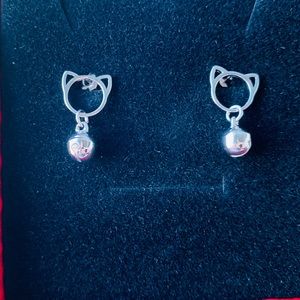 Brand new 925 sliver Kitty bell sivler earing